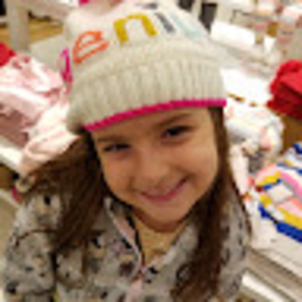 Meet your Posher, Maya